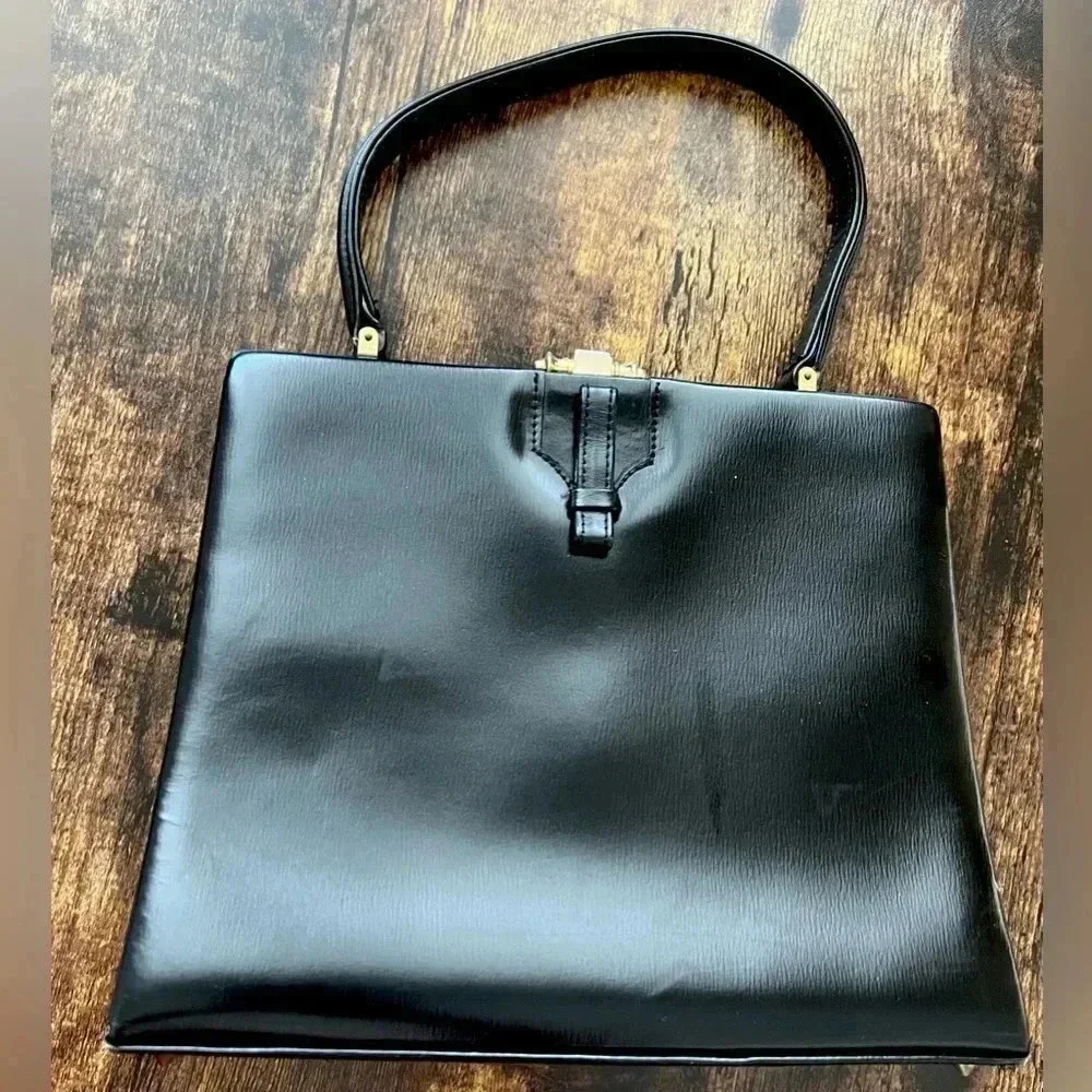 VINTAGE: ladies Made in France satchel handbag